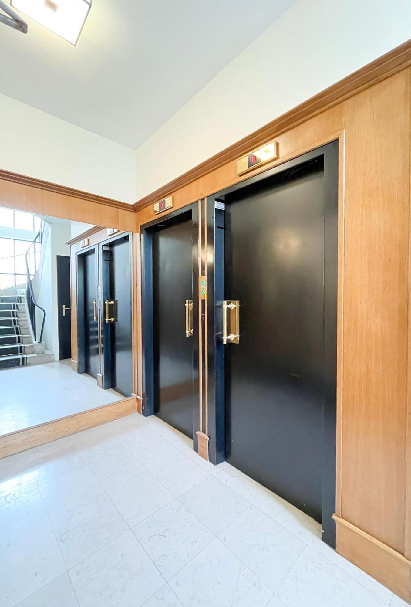 Stylish Apartment With A Balcony In Paryż Zewnętrze zdjęcie