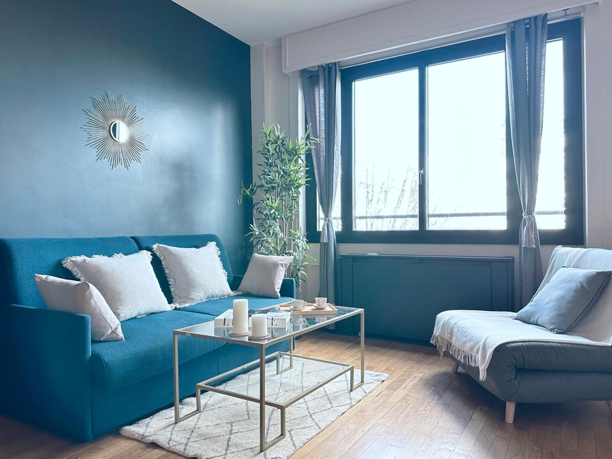 Stylish Apartment With A Balcony In Paryż Zewnętrze zdjęcie